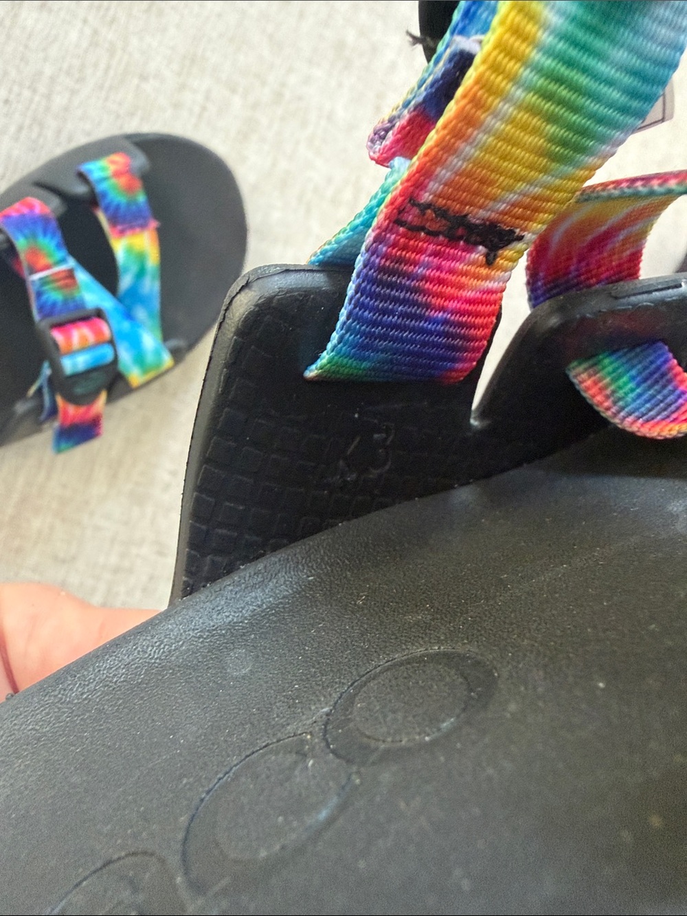 Chacos Chillos Kids Youth Size 3 Tie Dye Sandals Slip on Summer pool beach - Picture 7 of 10